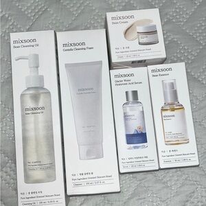 Mixsoon Skincare Cleanser & Exfoliant Set - White and Gray
